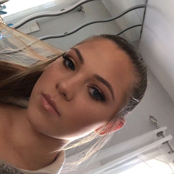 Meet the Posher Other - Meet your Posher, Grace